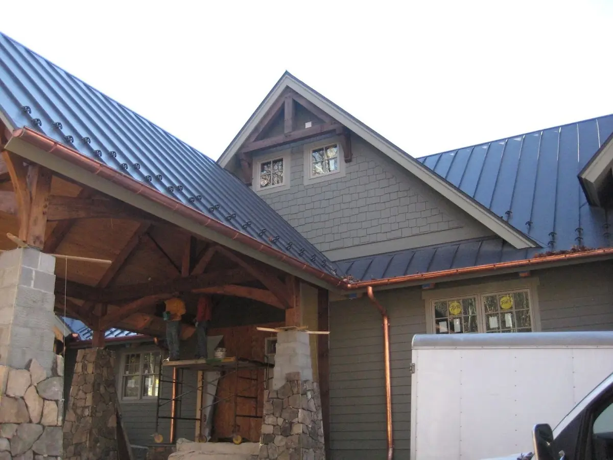 Craftsman Roofing team delivering quality roofing work in Pacific-Edison